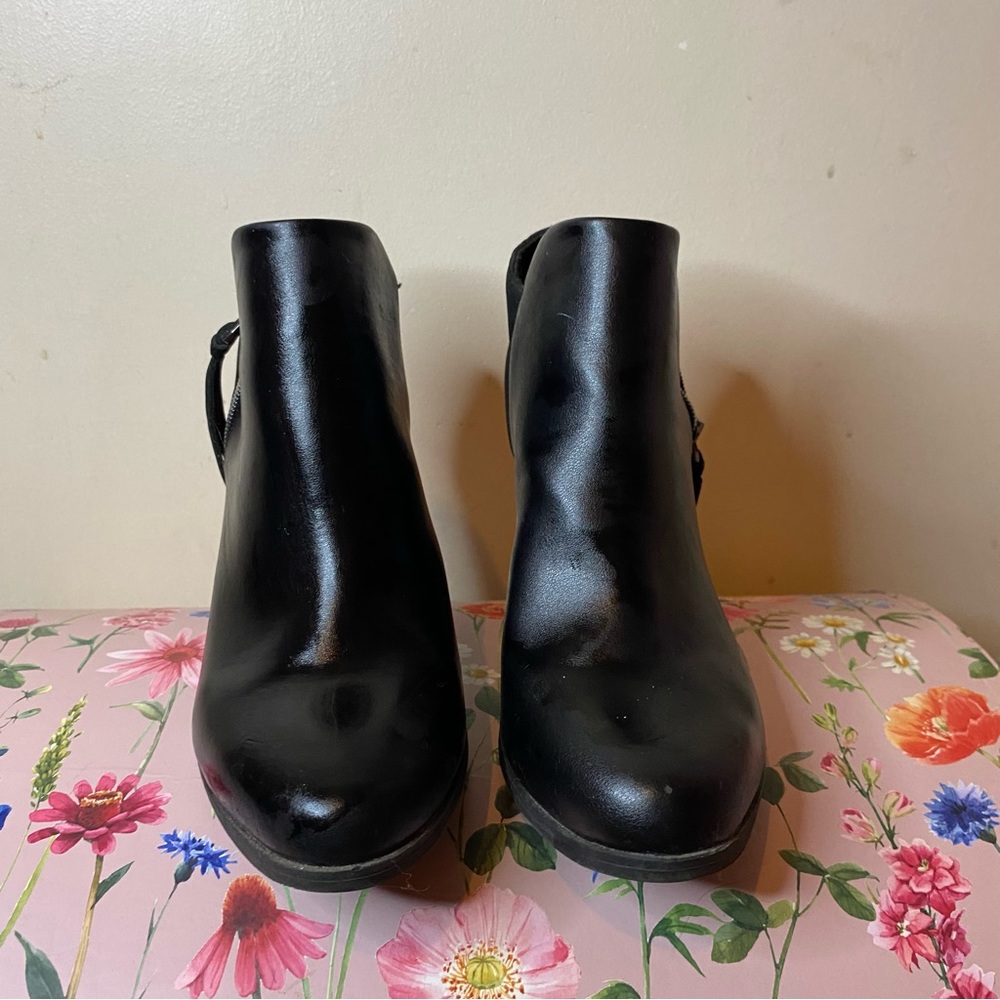 Fioni Ankle Boots for Women size 6